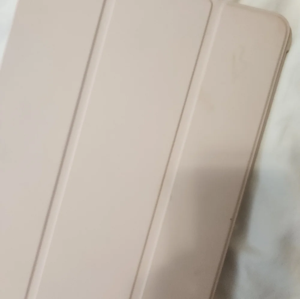 Logitech Wireless Keyboard and IPAD Case